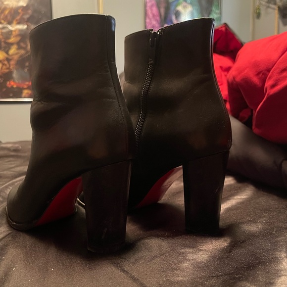Louboutin red bottom boots - Picture 12 of 16